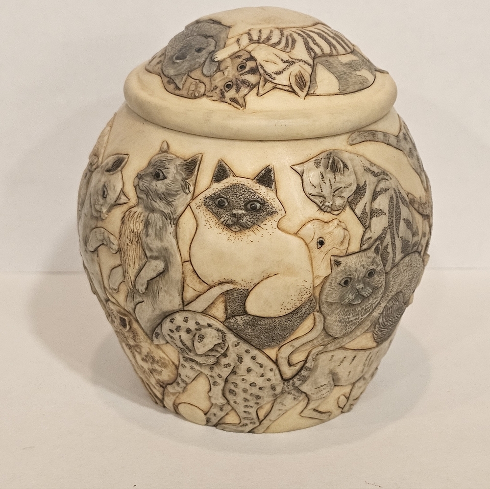 Vintage Jardinia Cats Galore Carved Lidded Pet Urn or Trinket Dish
